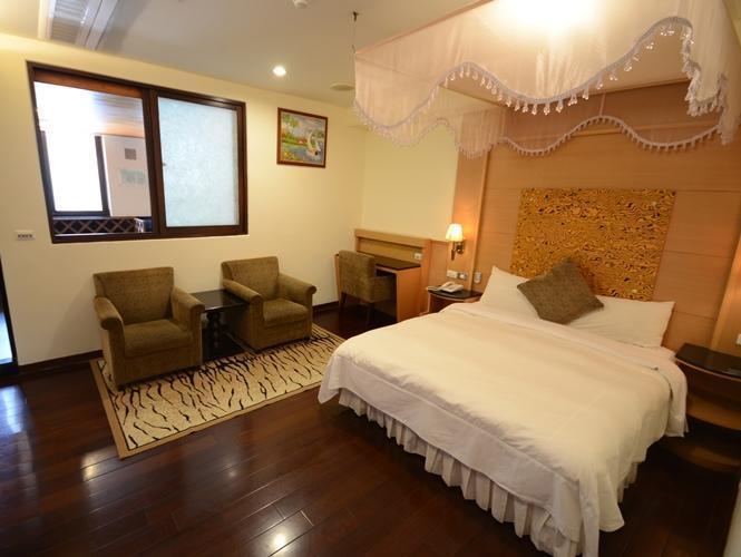 Ming Lu Holiday Hotel Ренай Екстериор снимка