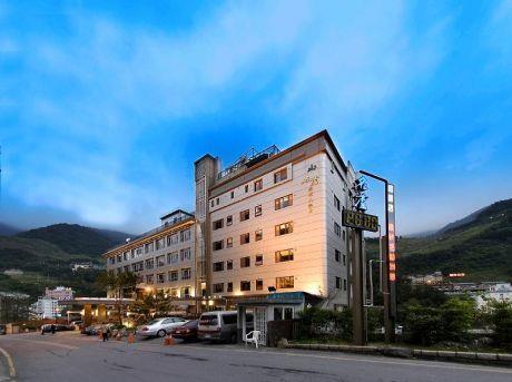 Ming Lu Holiday Hotel Ренай Екстериор снимка