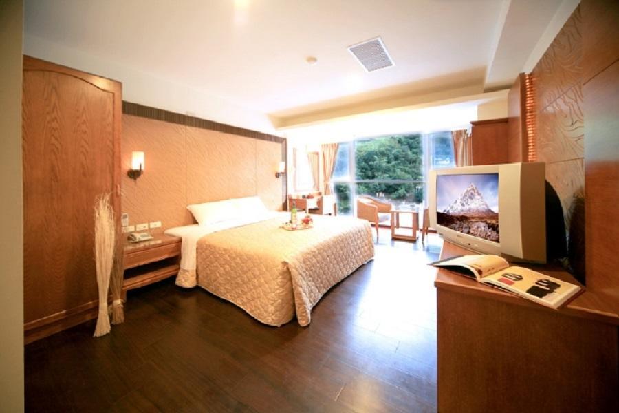 Ming Lu Holiday Hotel Ренай Екстериор снимка